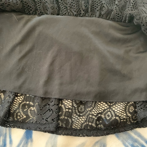 Gently used XL black lace layered skirt,$7 - Picture 3 of 4